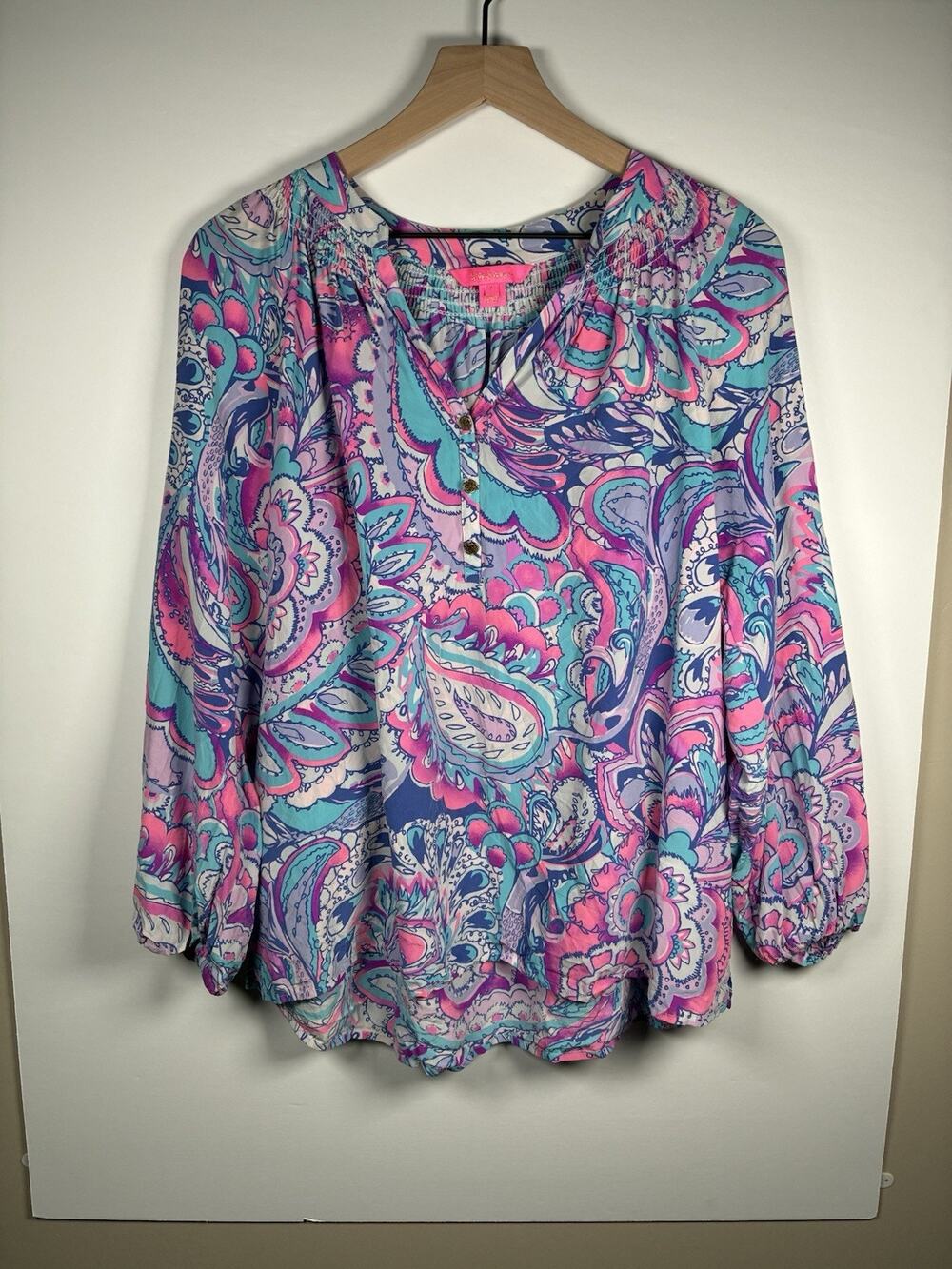 Lilly Pulitzer M 100% Silk Elsa Blouse Pink Blue Paisley Print Preppy Popover